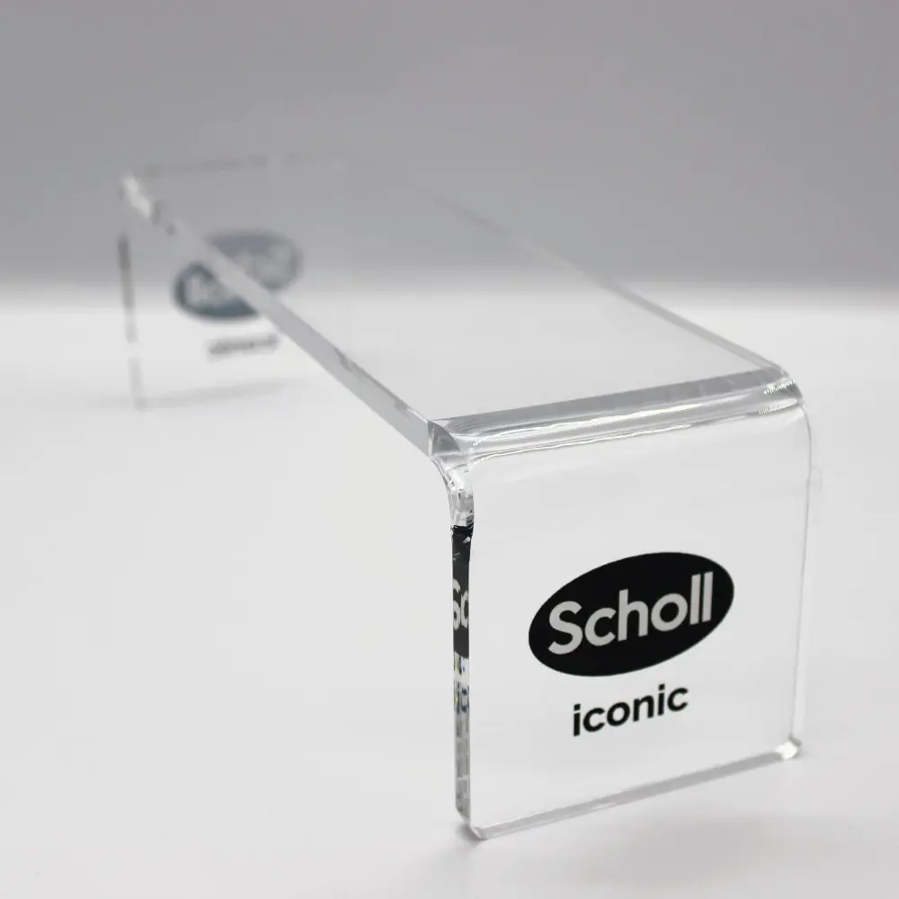 espositore in plexiglass personalizzato